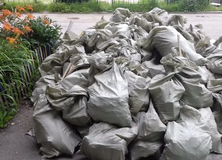 Вывоз мусора в Зеленограде от 4000 руб контейнерами 8 - 27 м3