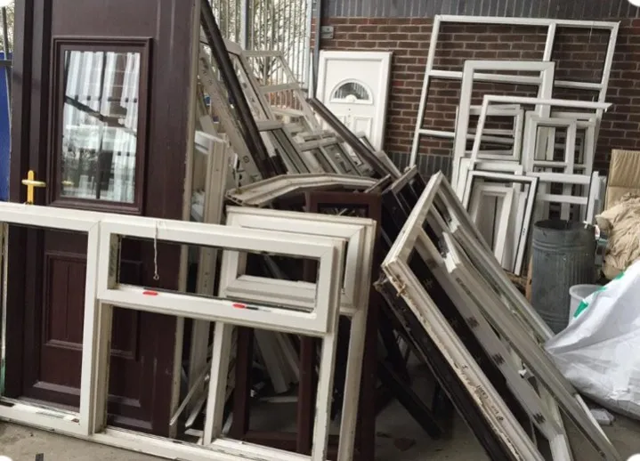 Вывоз старых окон, оконных рам, вывоз мусора после замены окон от 4000 руб.